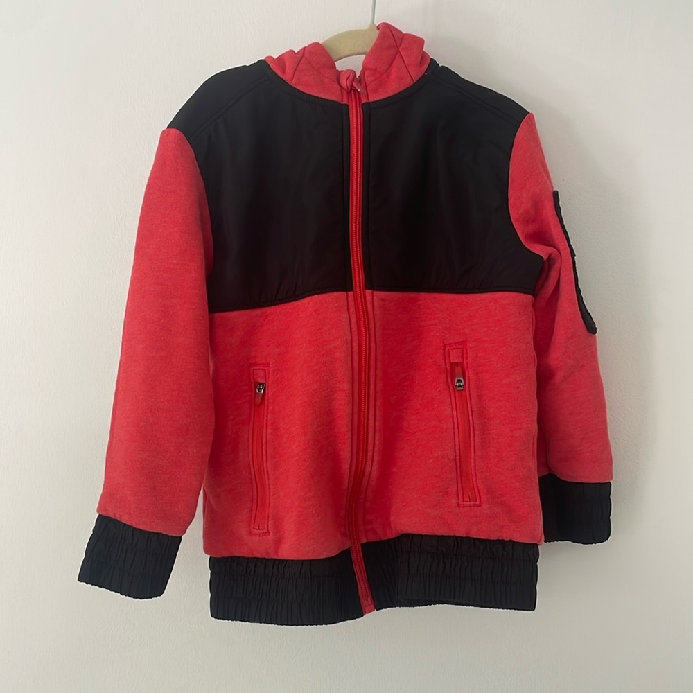 All in motion boys red fleece hoodie zip jacket black details / zips 4/5 years